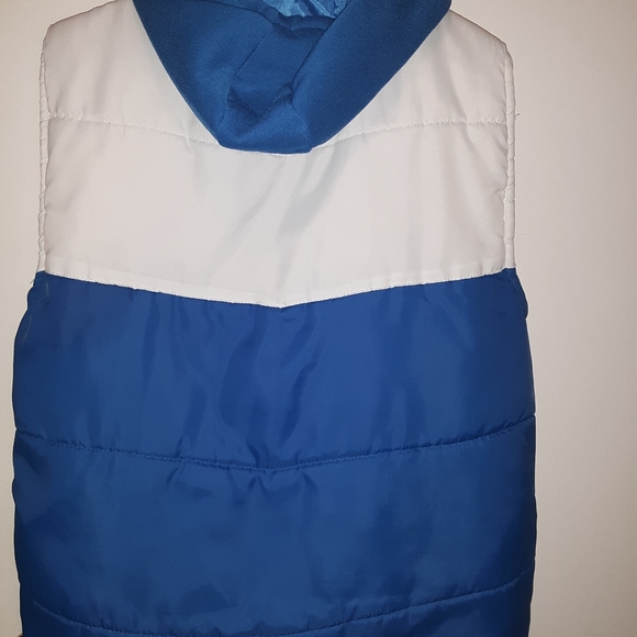 vest - Picture 2 of 4